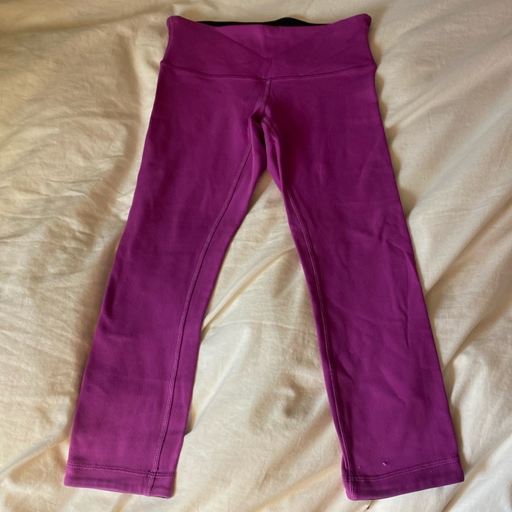 Lululemon Reversible Leggings; Size 2; great condition!